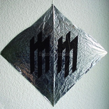 Segel: geätzt
Segelmaterial: Mylar
Bogenstab: Carbon 1,3 mm
Mittelstab: Bambus geschnitzt
Gesamtgewicht: 7,4 g Segel: geätzt
Segelmaterial: Mylar
Bogenstab: Carbon 1,3 mm
Mittelstab: Bambus geschnitzt
Gesamtgewicht: 7,4 g